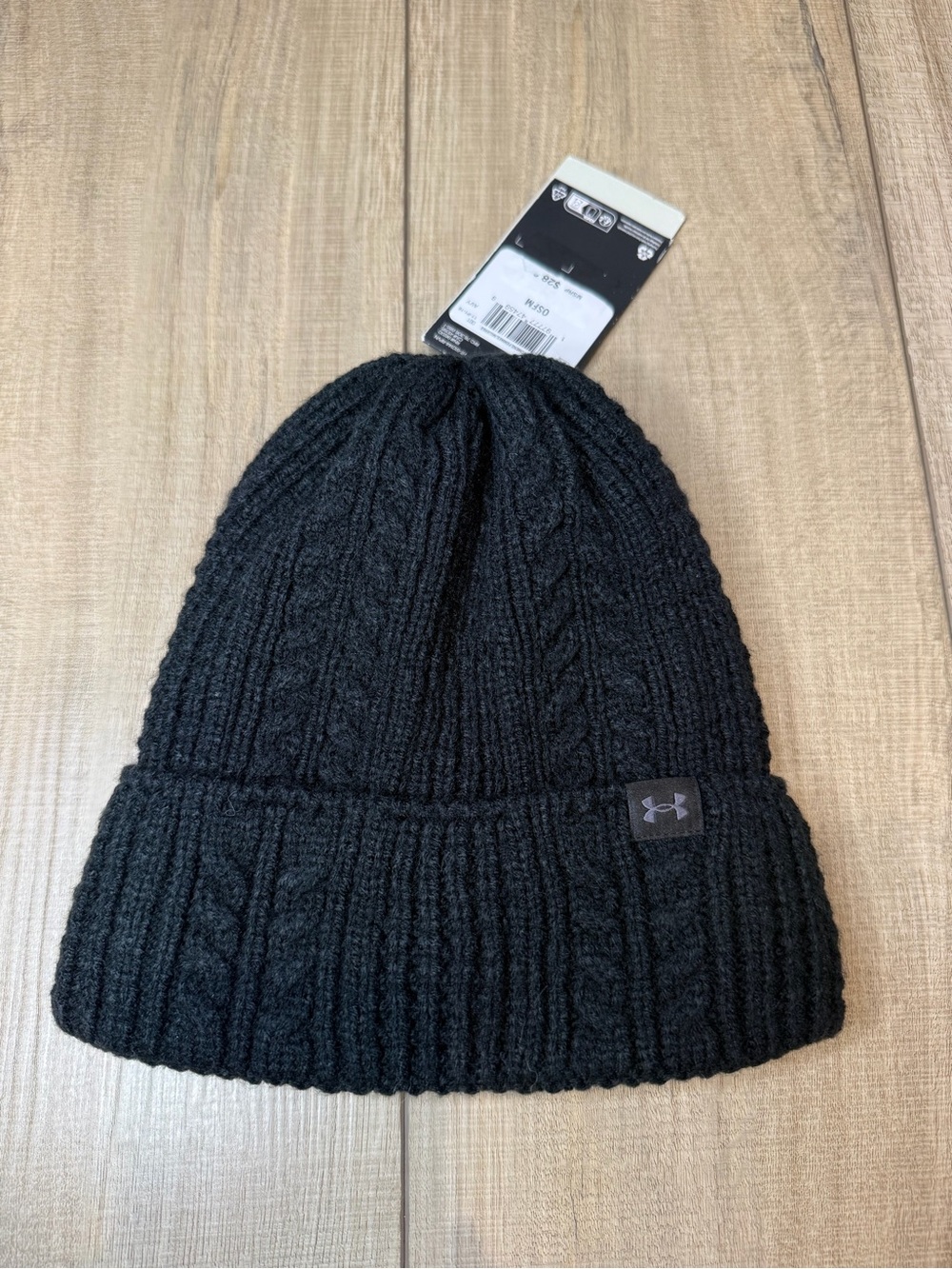 Under Armour Women’s Black Cable Knit Beanie OSFM NWT Cuffed Winter Hat